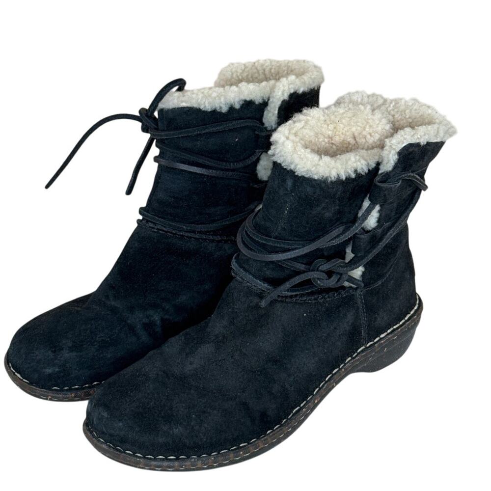 UGG Caspia Black Leather & Suede Sheepskin Lined Boots Size 7